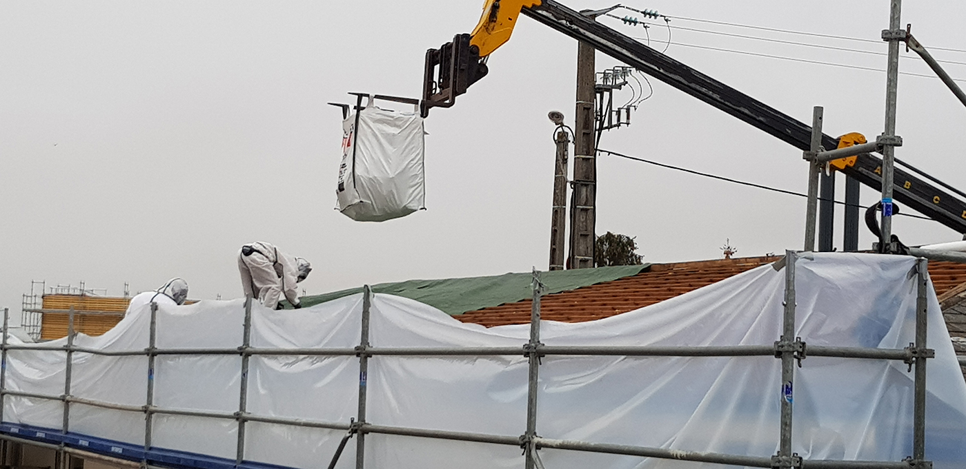 15 - Bâchage toiture après désamiantage