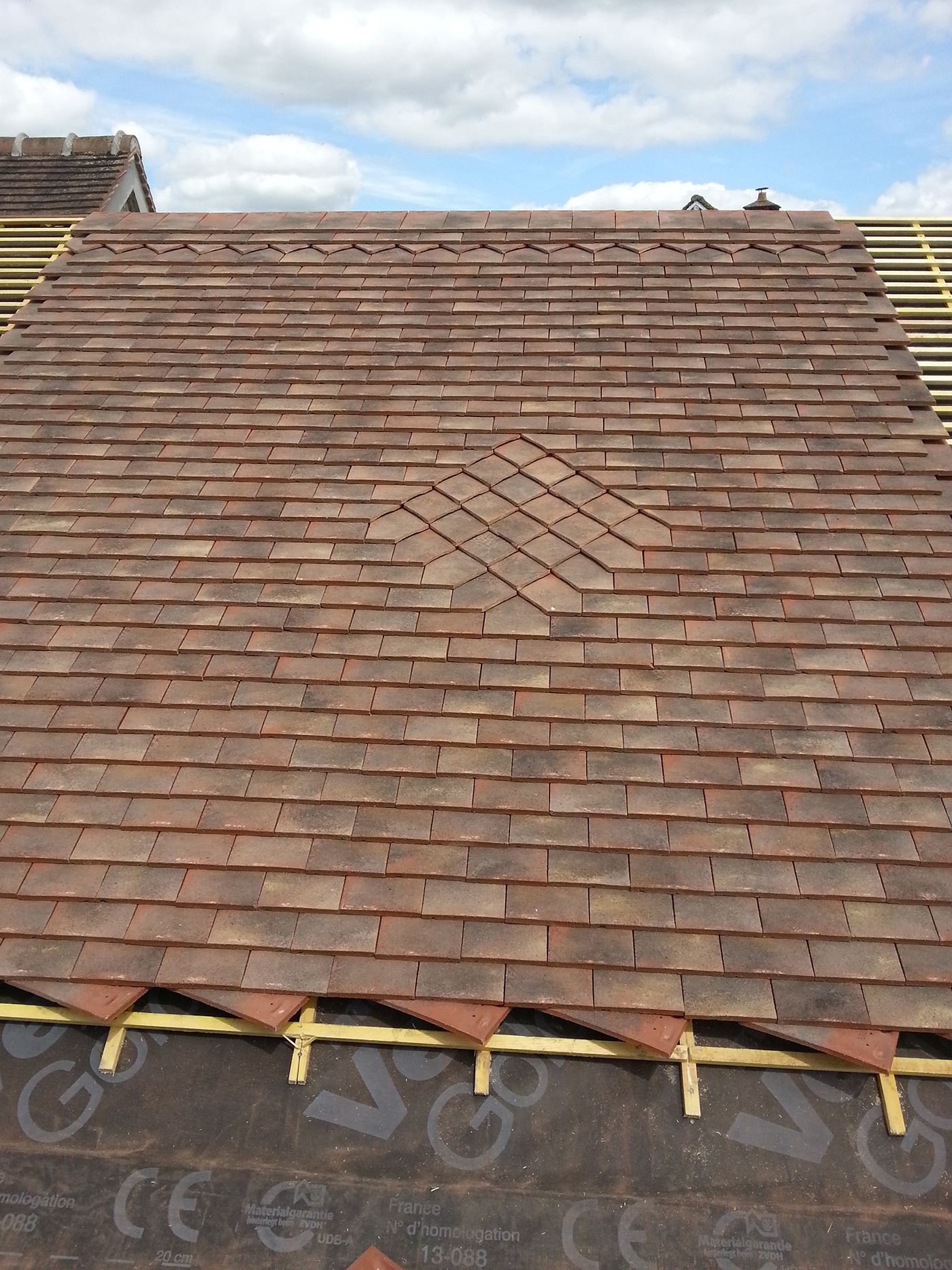 16 Couverture tuiles plates coloris chevreuse avec motifs